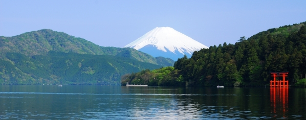 芦ノ湖と富士山